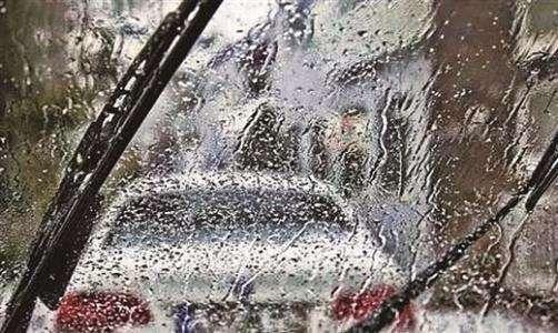 可別小看了雨刷器，出車禍后它居然會有這樣的功能